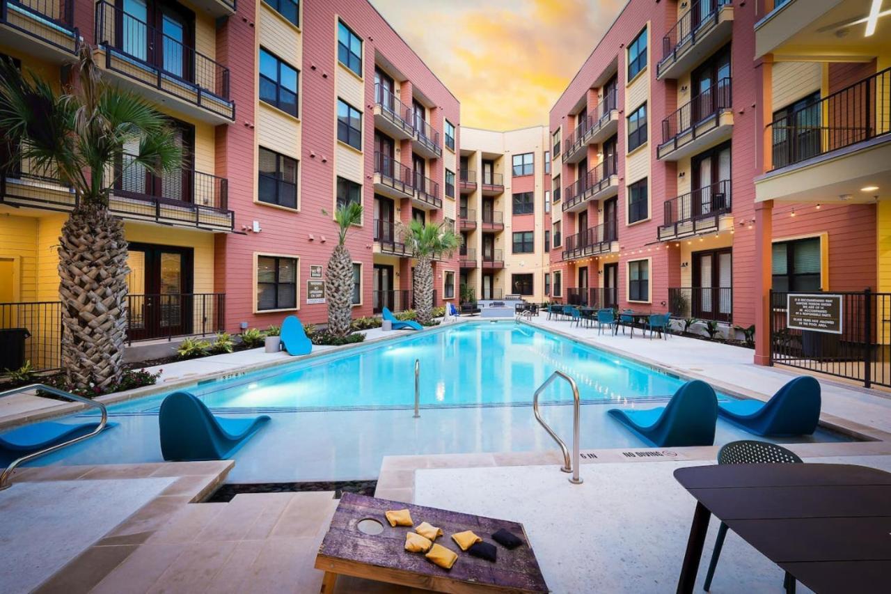 Cozy 1br-w Parking & Pool, Near Rvrwlk & Conv Ctr Apartment San Antonio